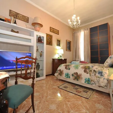 Alojamento de Acomodação e Pequeno-almoço Casa Bianca *